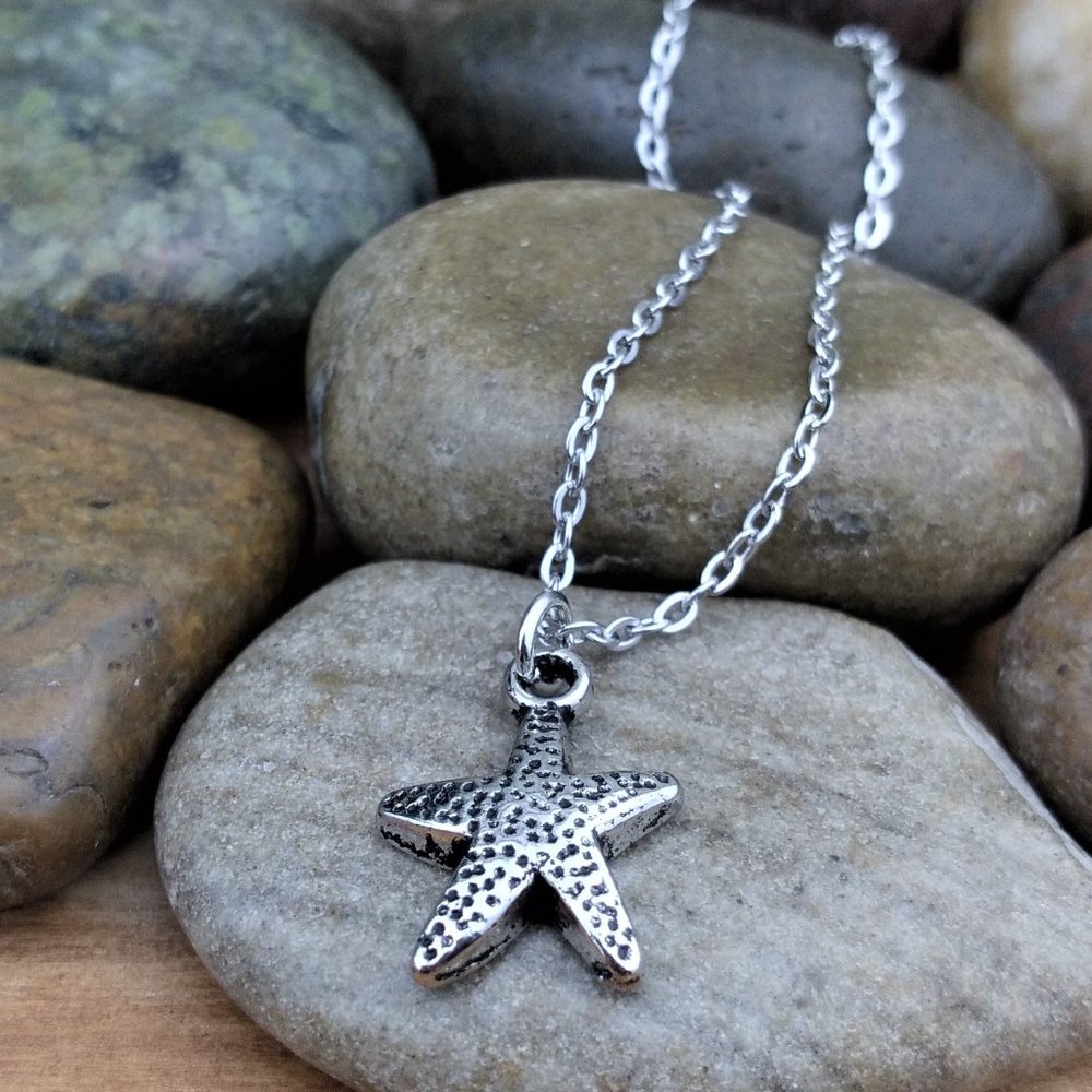 Starfish Charm and Silver Tone Chain Necklace